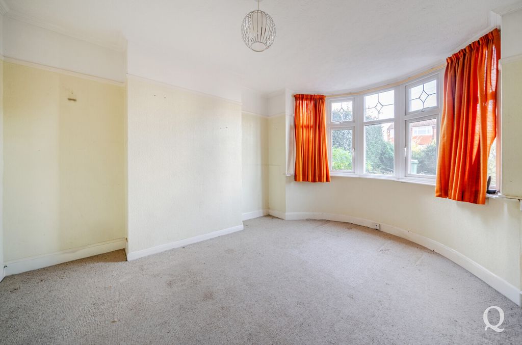 Property photo 2 of 23 E63171B8-11A8-4d2...