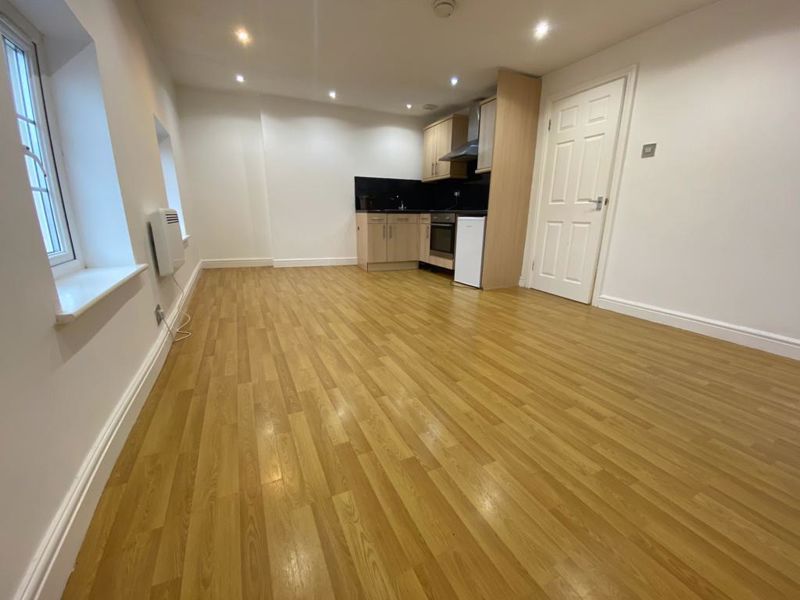 Property photo 2 of 8 Photo 11