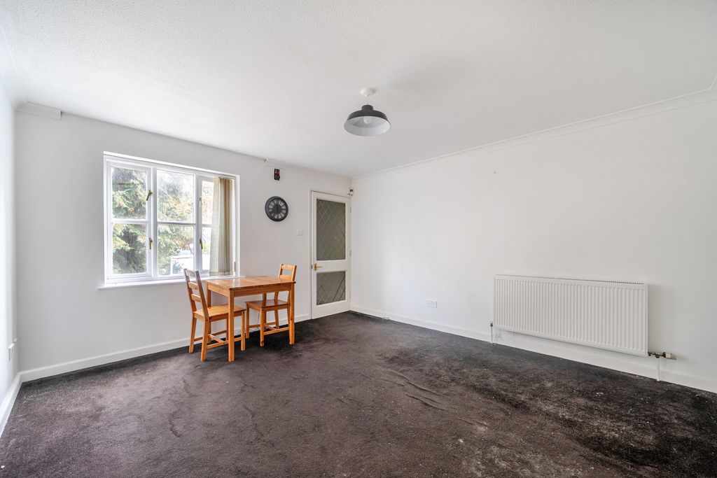 Property photo 3 of 14 1534550-8-1A13Eb9...