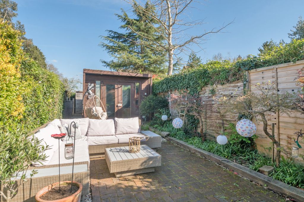 Property photo 2 of 12