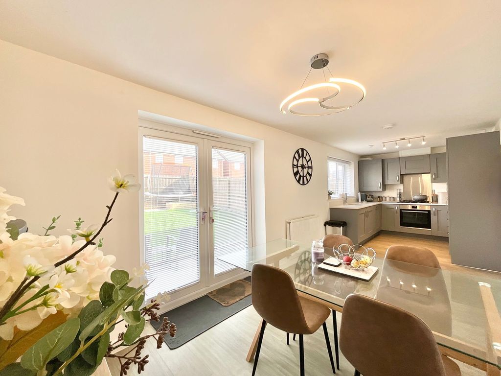 Property photo 3 of 26