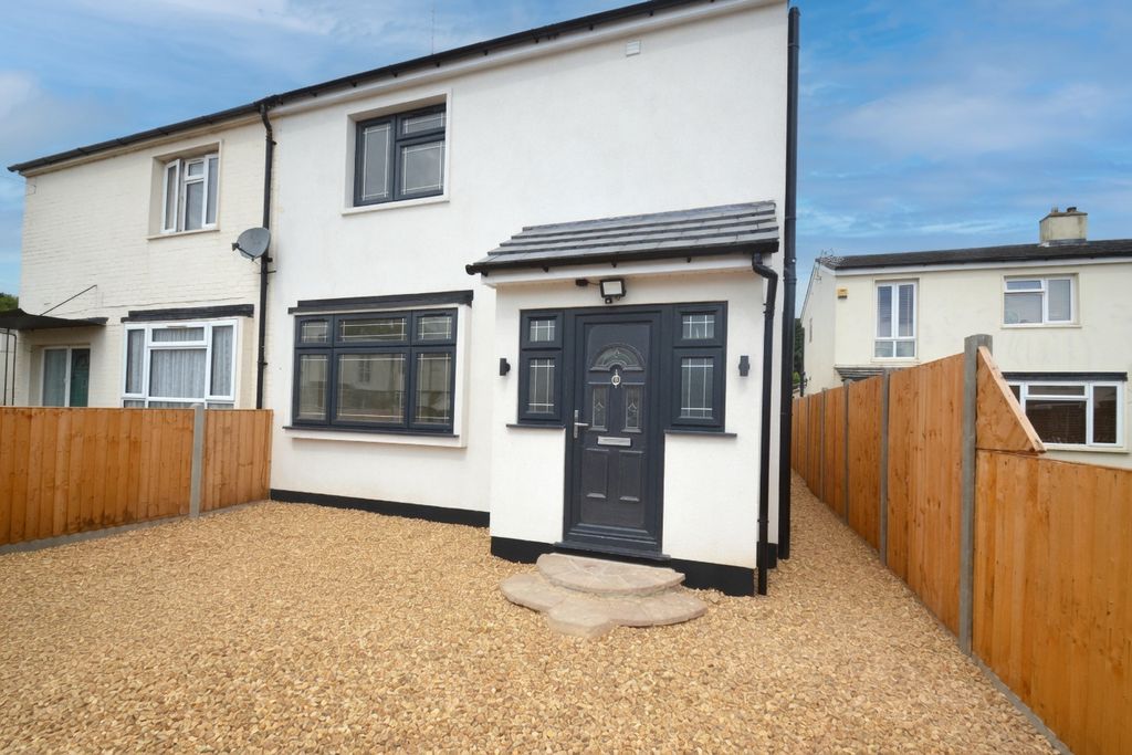 Property photo 1 of 9 8Svs6