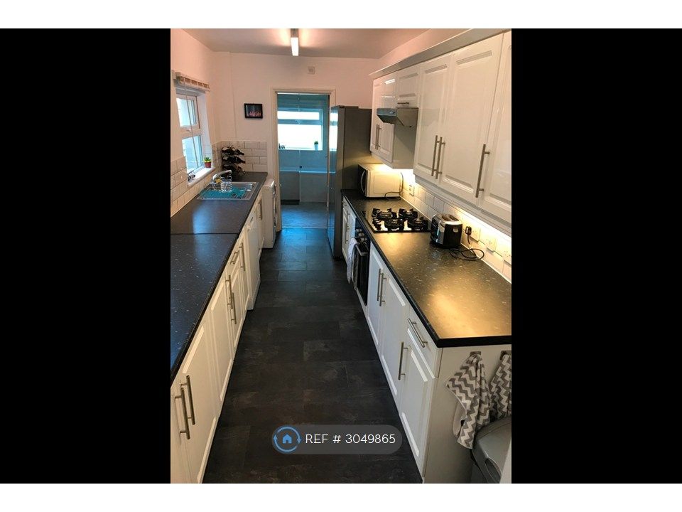 Property photo 2 of 13 Kitchen
