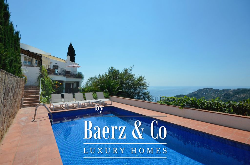 Property photo 2 of 25