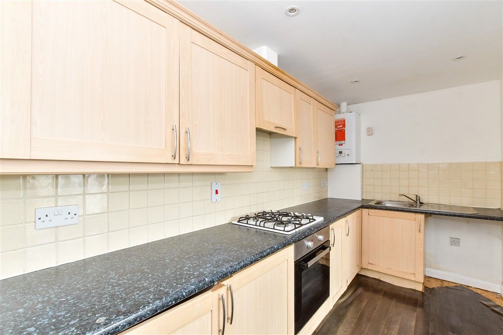 Property photo 2 of 8 Kitchen