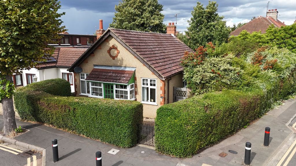 Property photo 1 of 24