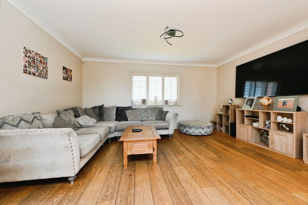 Property photo 2 of 17 Photography
