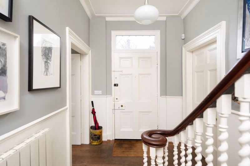 Property photo 3 of 18 Hall