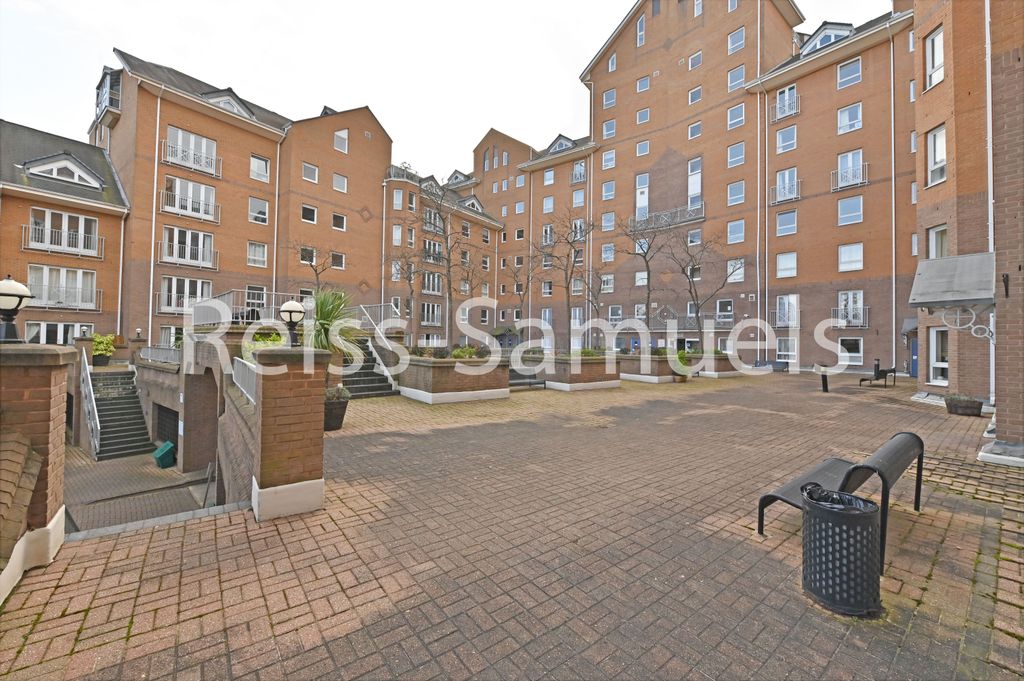 Property photo 1 of 22