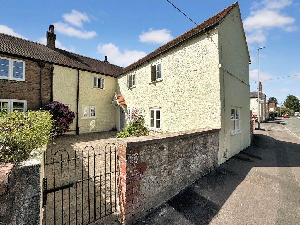 Property photo 1 of 22