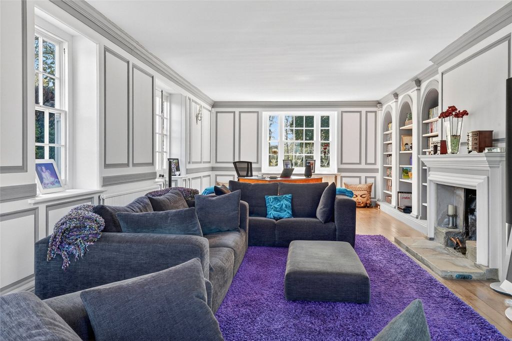 Property photo 3 of 32 Drawing Room