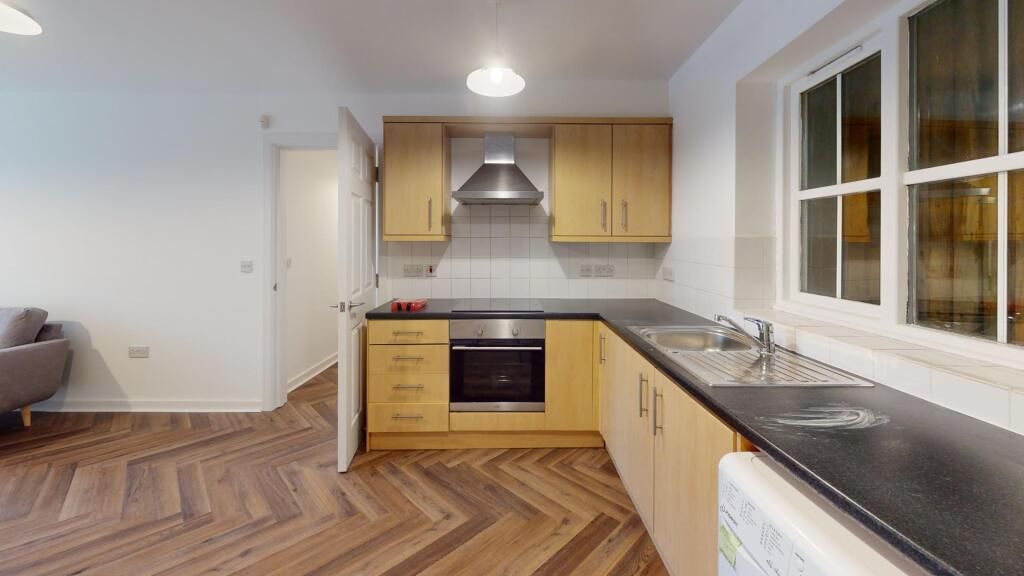 Property photo 1 of 6 2 Bed Flat To Rent Manor Park, London Se13