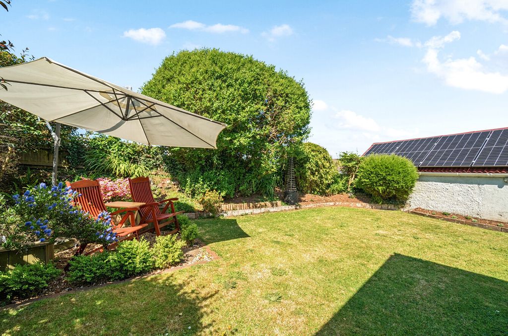 Property photo 2 of 20 1465512-20-6A16d0...