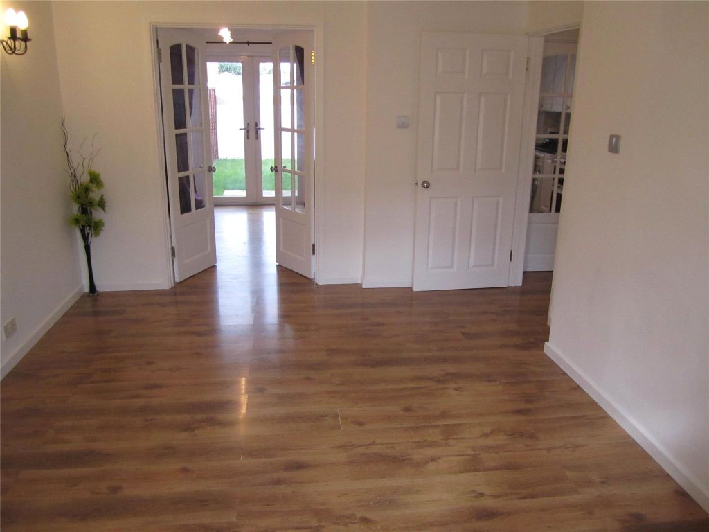 Property photo 3 of 15 Living Room