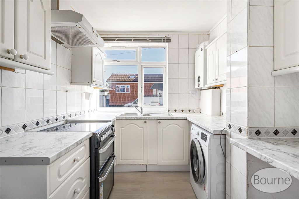 Property photo 3 of 15 Picture 3