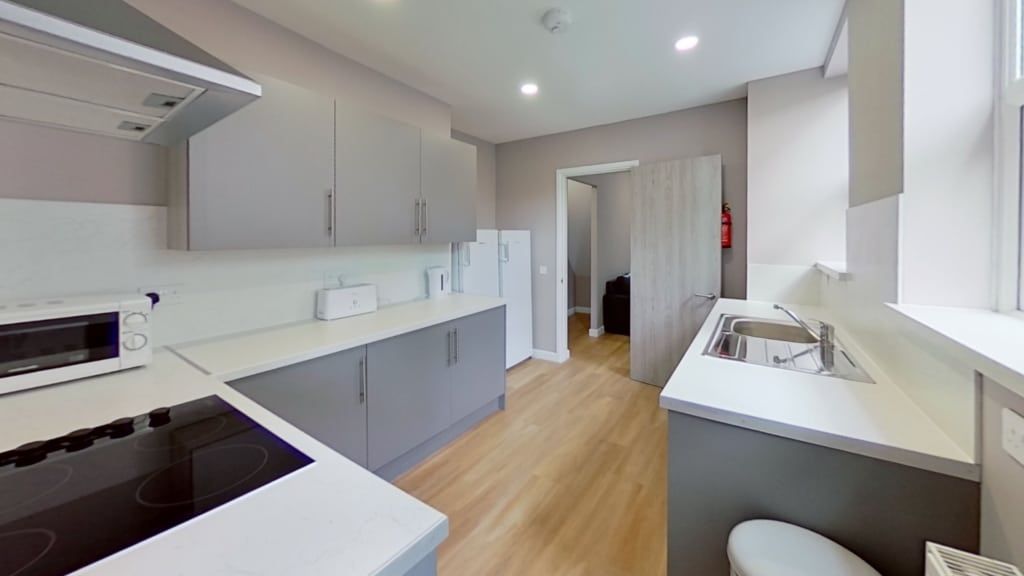 Property photo 2 of 14