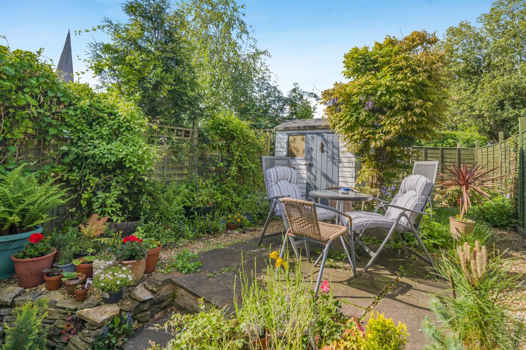 Property photo 2 of 22