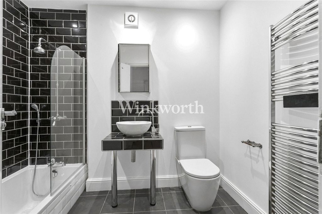 Property photo 3 of 12 Picture No. 02