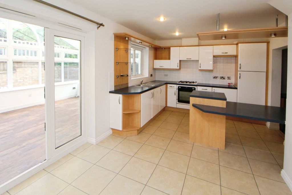 Property photo 2 of 9 Picture No. 01