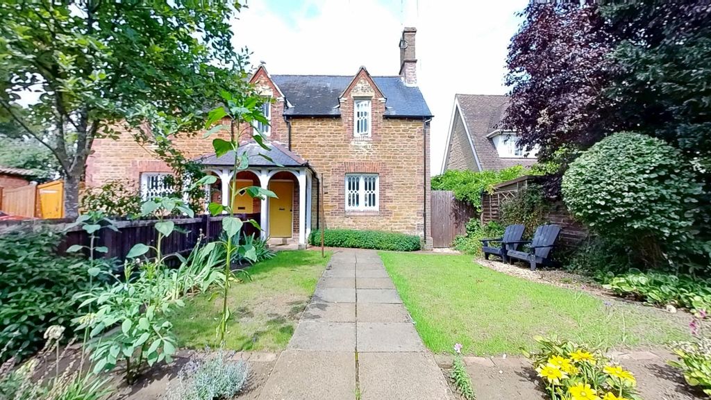 Property photo 1 of 15 Front