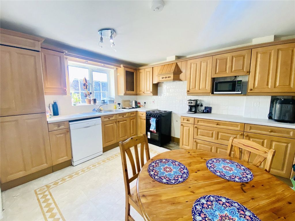 Property photo 3 of 16 Picture No. 03