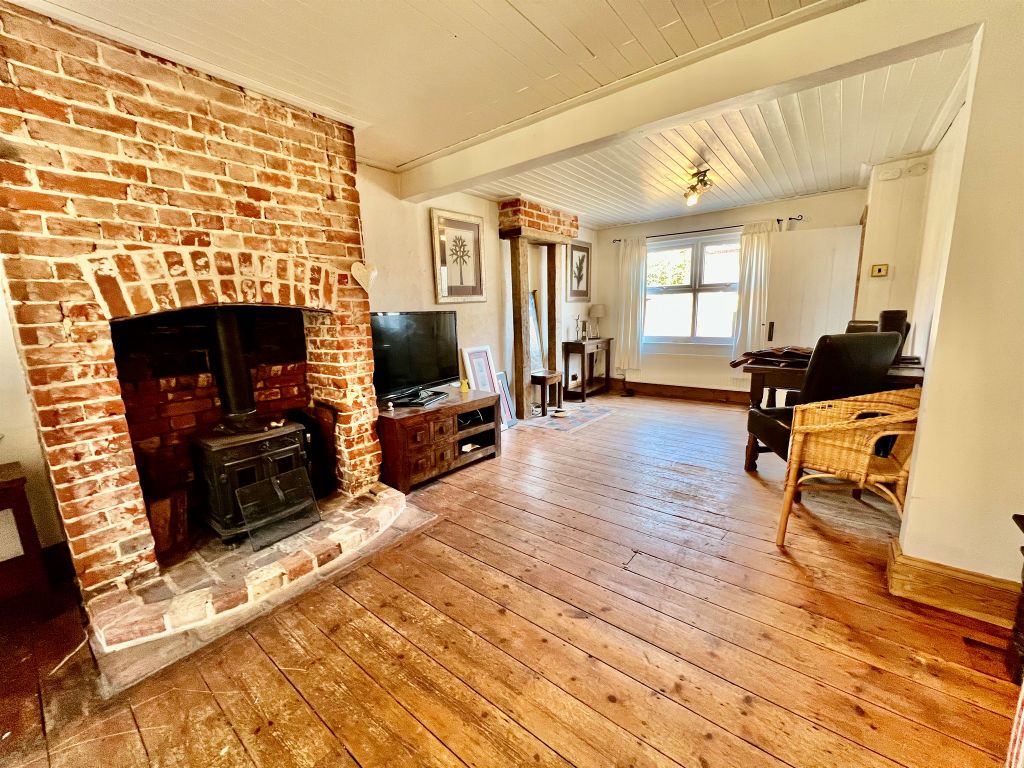 Property photo 2 of 9