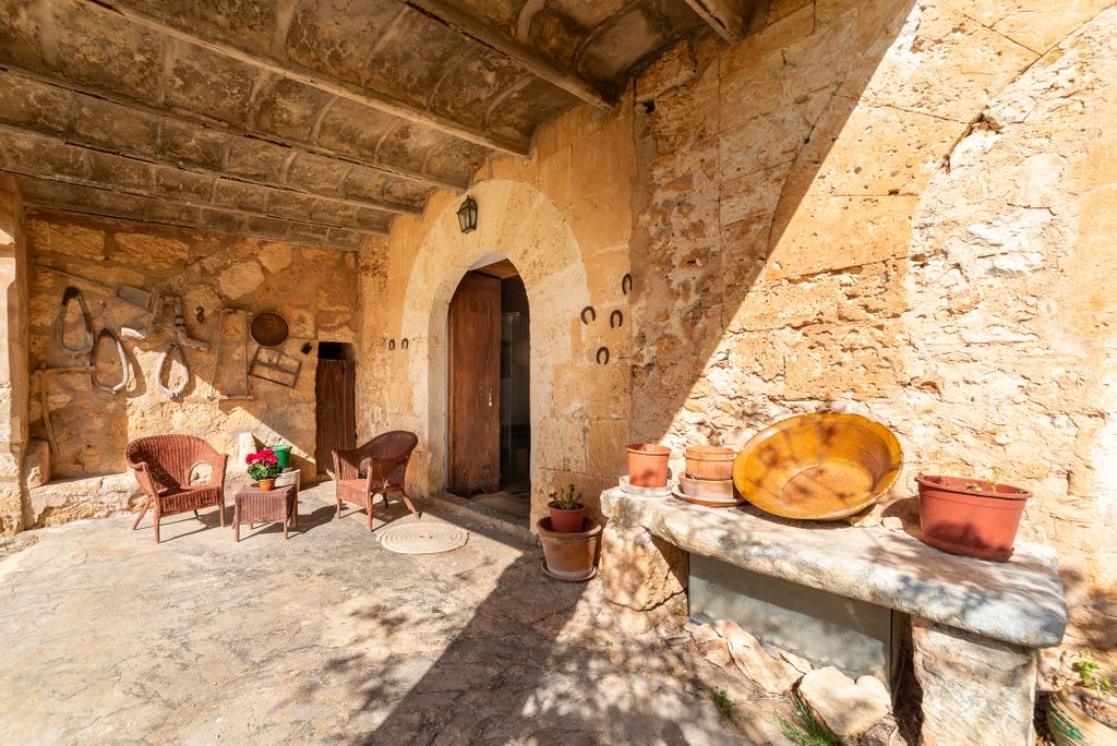 Property photo 1 of 40 70113 Web-8.Jpg