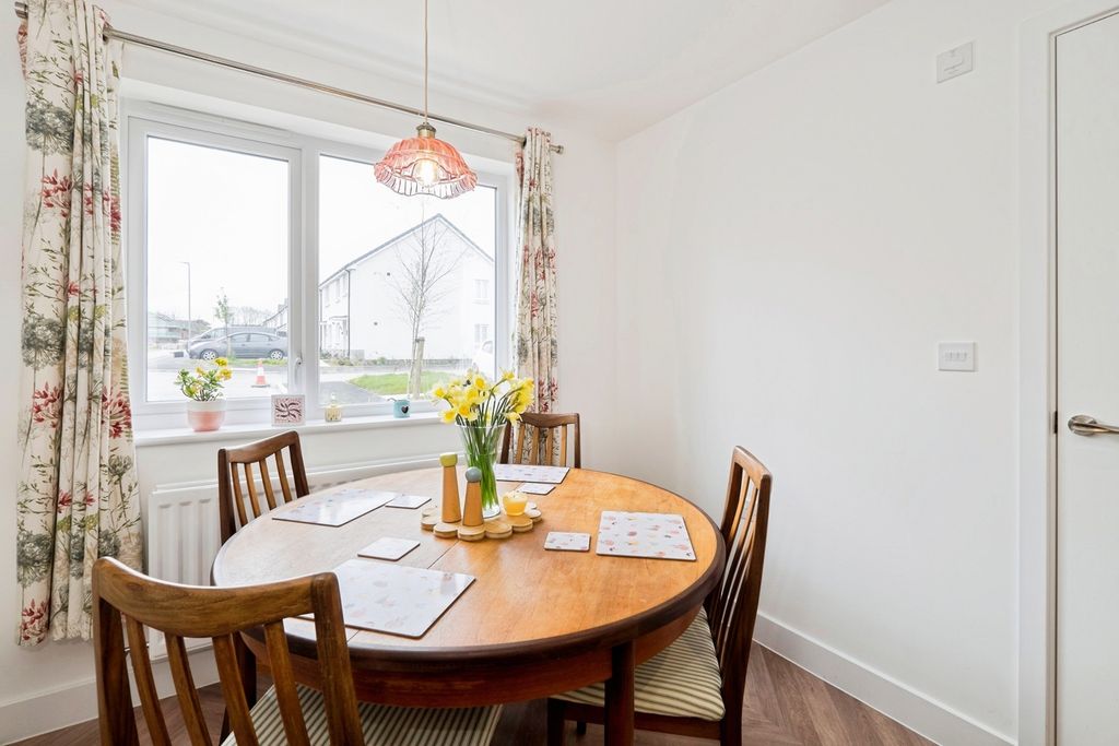 Property photo 3 of 13 Pbox-Img.Jpg