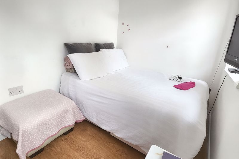 Property photo 3 of 9 Photo 2