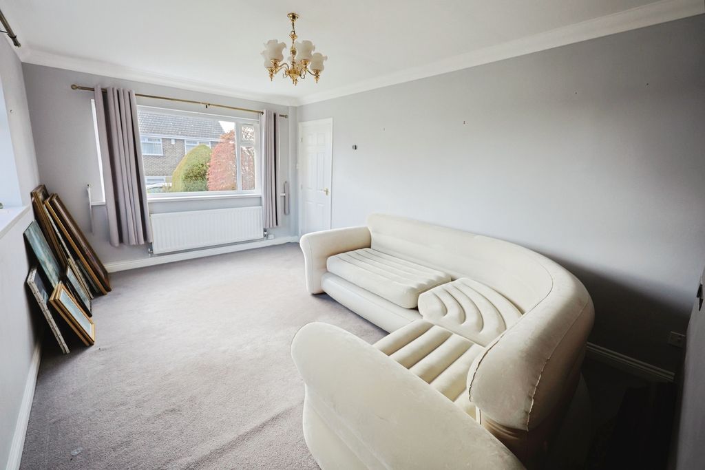 Property photo 2 of 12 Pbox-Img.Jpg