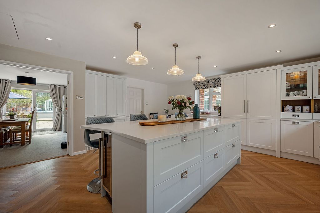 Property photo 2 of 17 Kitchen/Diner