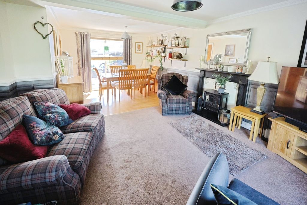 Property photo 2 of 14 Pbox-Img.Jpg