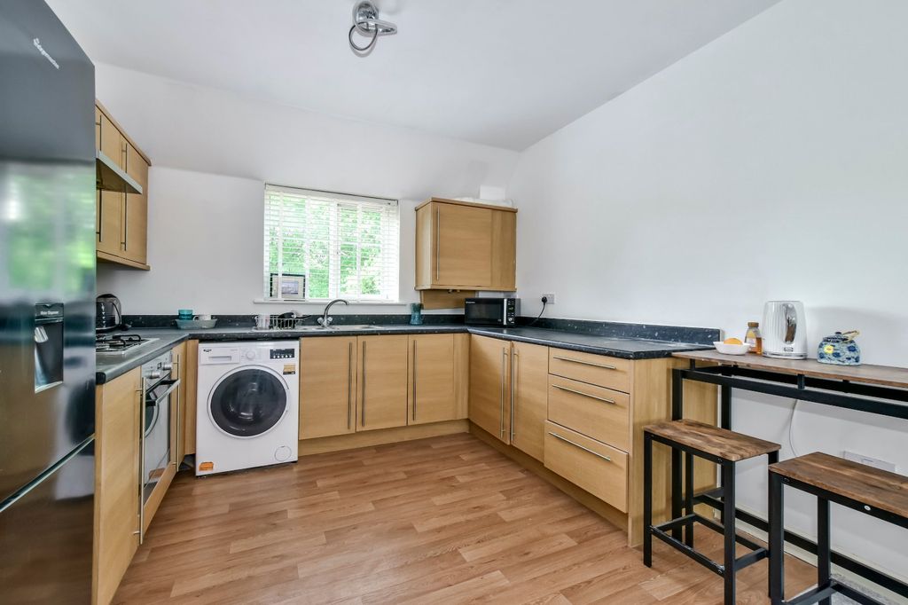 Property photo 3 of 13 Kitchen