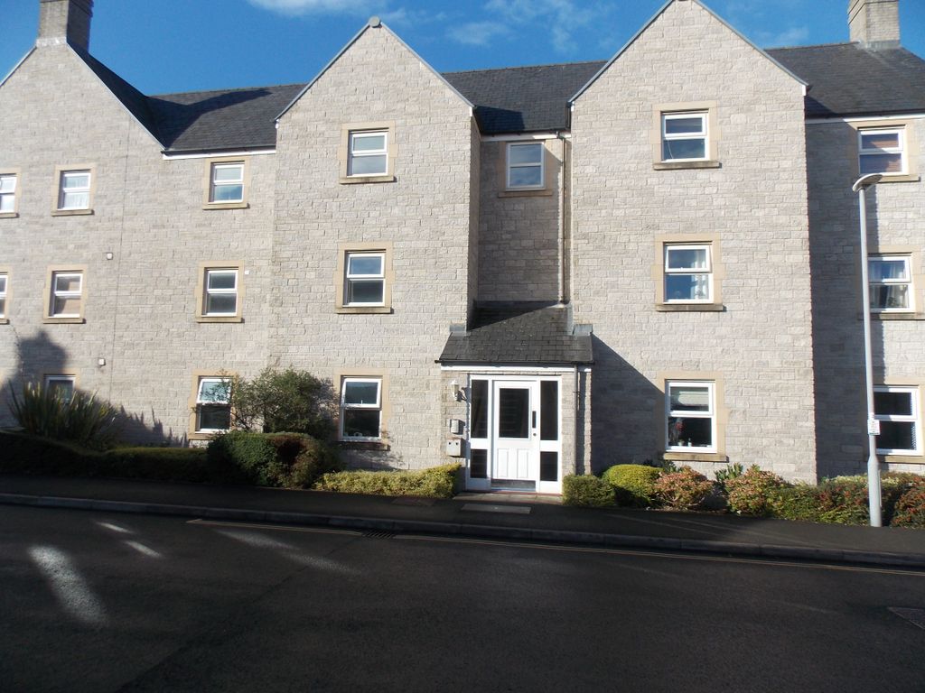 Property photo 1 of 14 Paulton Clifford Drive 19 Front