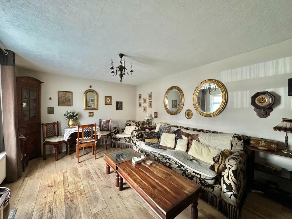 Property photo 3 of 22 Img_1623.Jpg