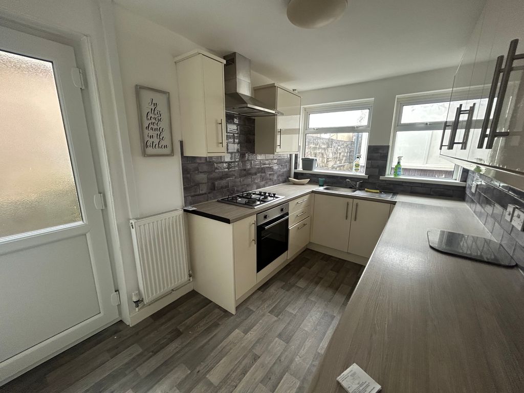 Property photo 3 of 12 Image