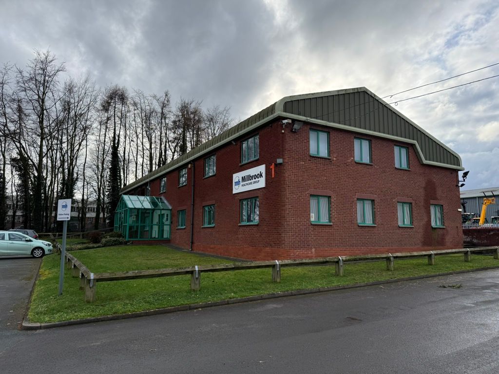 Property photo 1 of 12 Photo 7