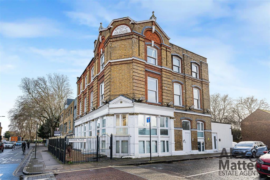 Property photo 1 of 7 Orange Place