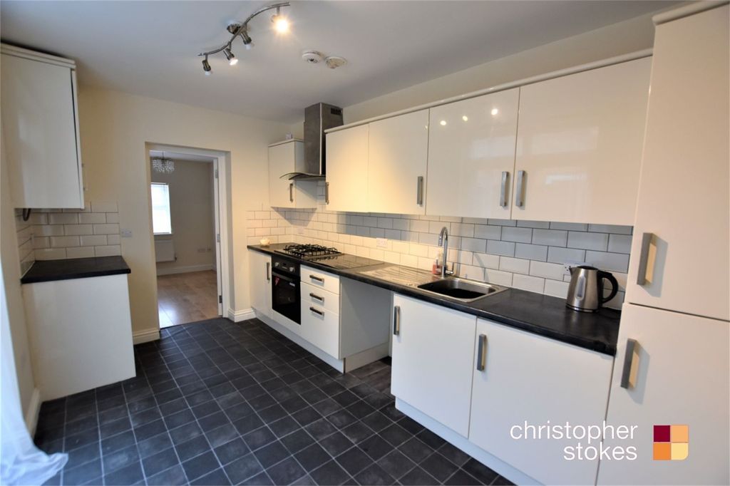 Property photo 2 of 8 5179813