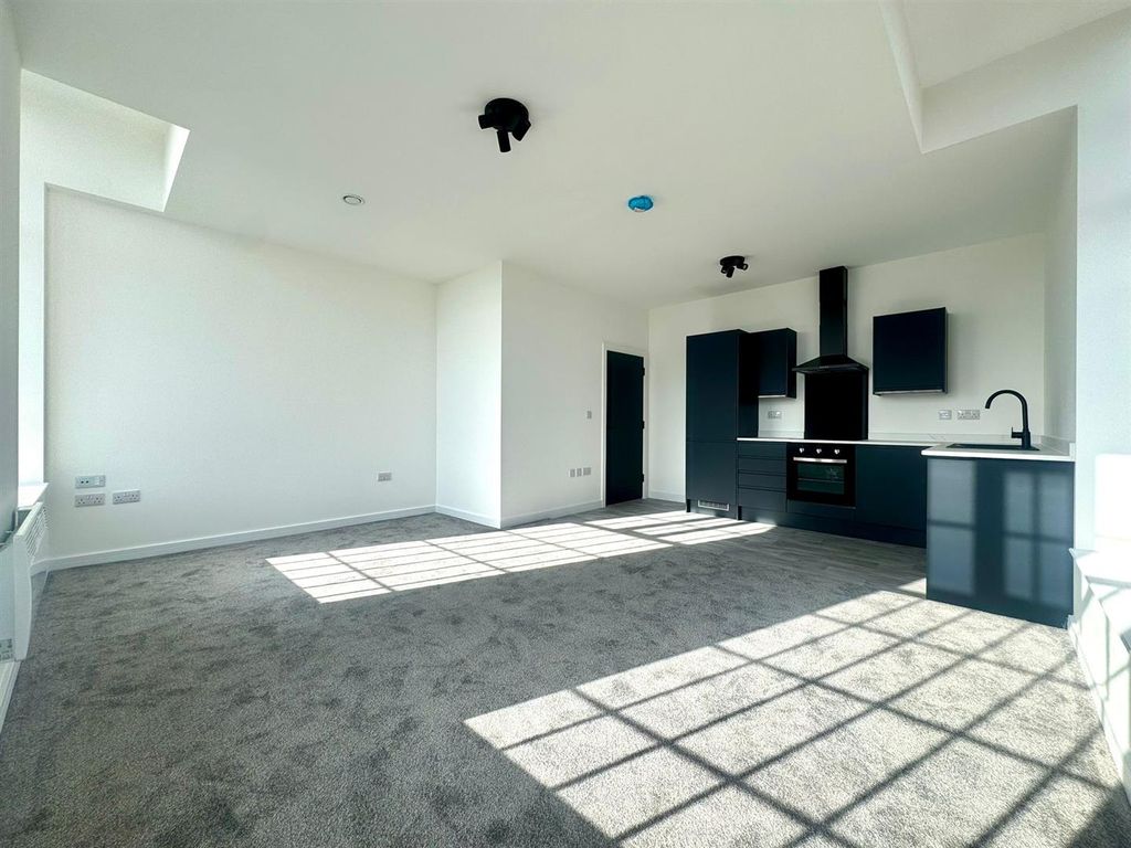 Property photo 3 of 15 Lounge Pic 2.Jpeg