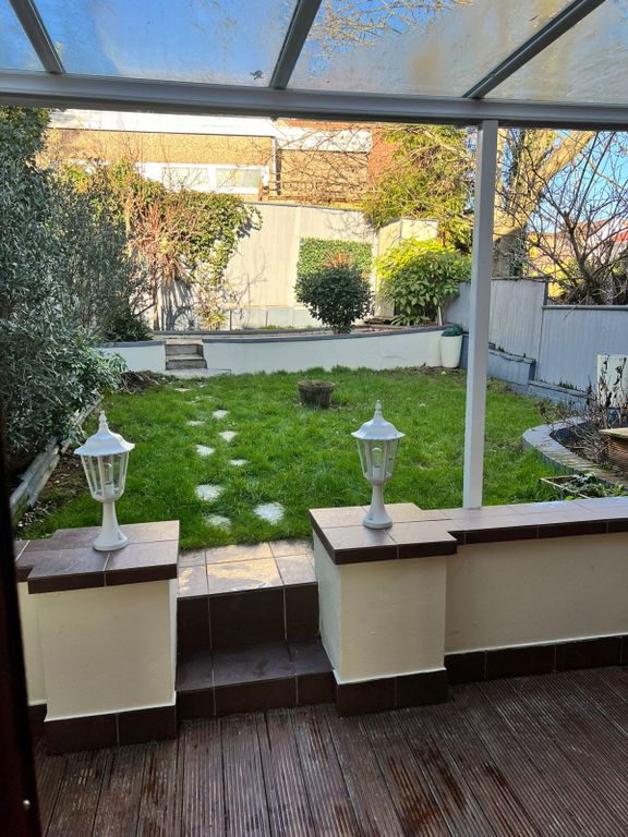 Property photo 3 of 37 Garden