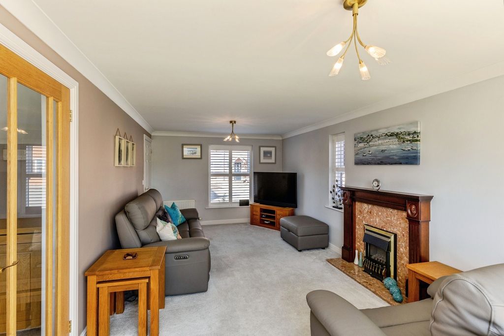 Property photo 3 of 23 Pbox-Img.Jpg