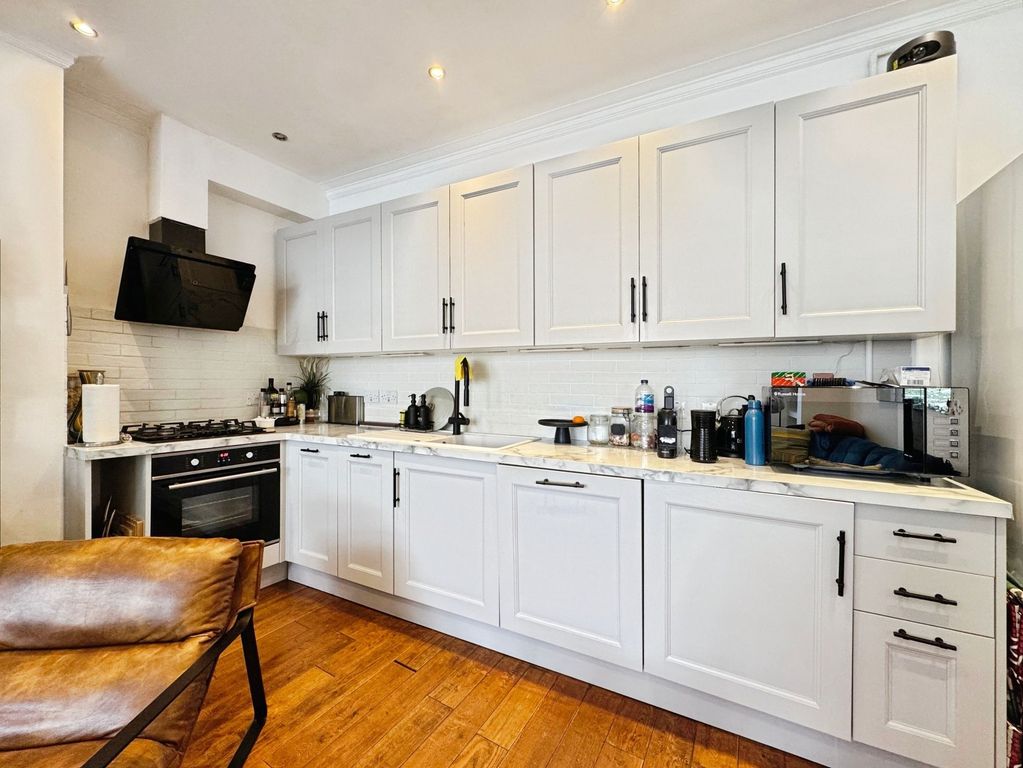 Property photo 2 of 12 Kitchen