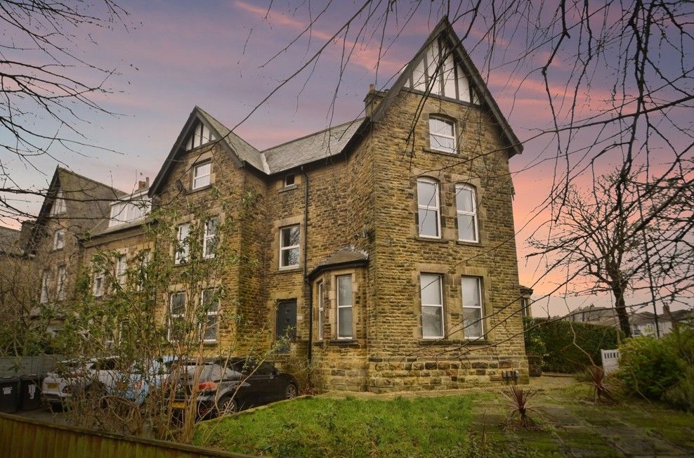 Property photo 1 of 12 Front