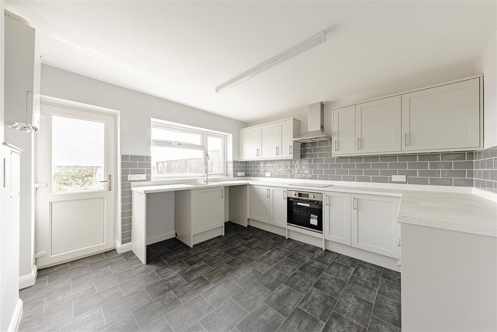 Property photo 2 of 12 L J Imaging-18.Jpg