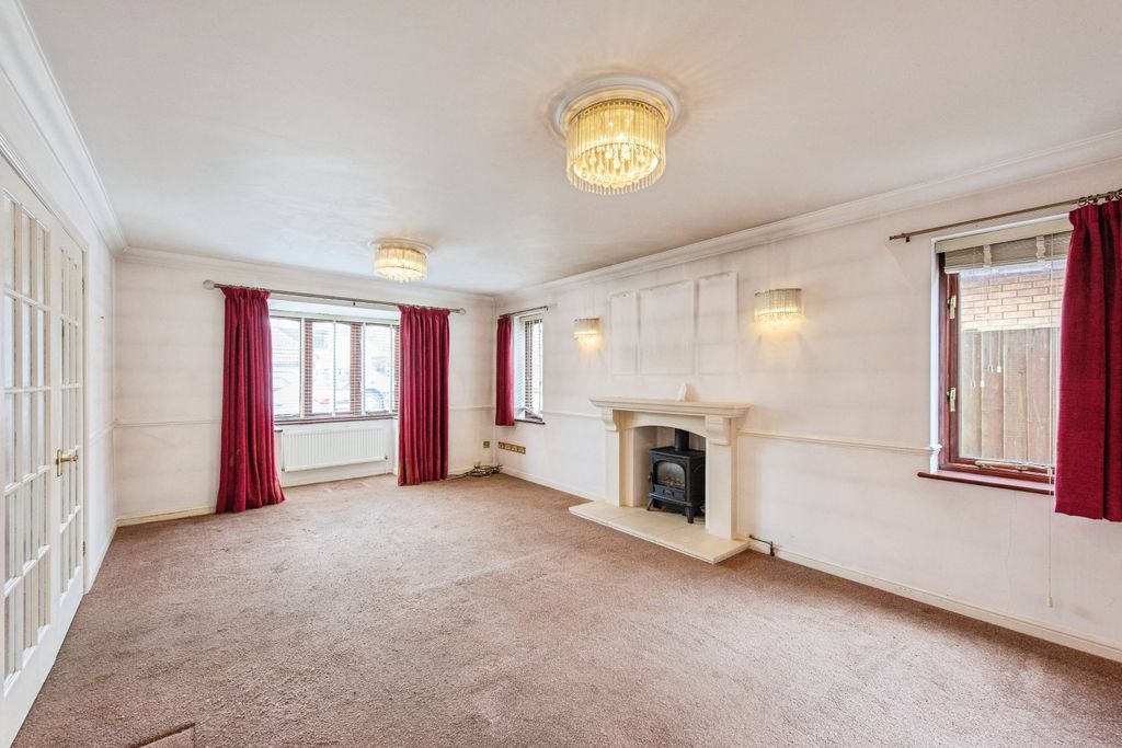 Property photo 2 of 18 15 Langford Close Stowmarket, Ip14 1Tx