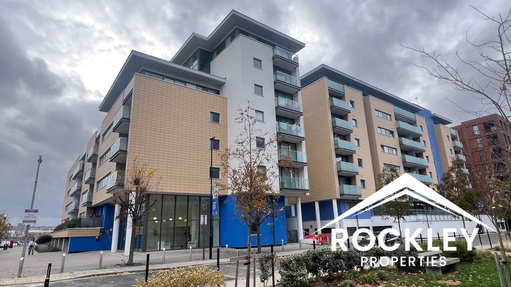 Property photo 1 of 25 Drift Court