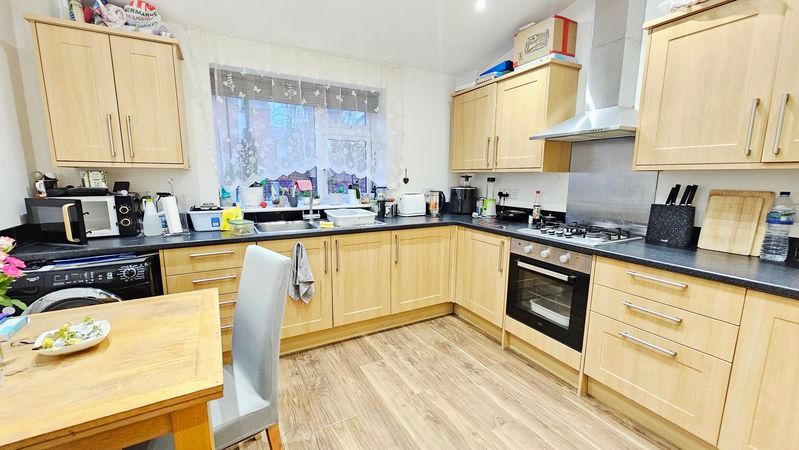 Property photo 2 of 11 Photo 2