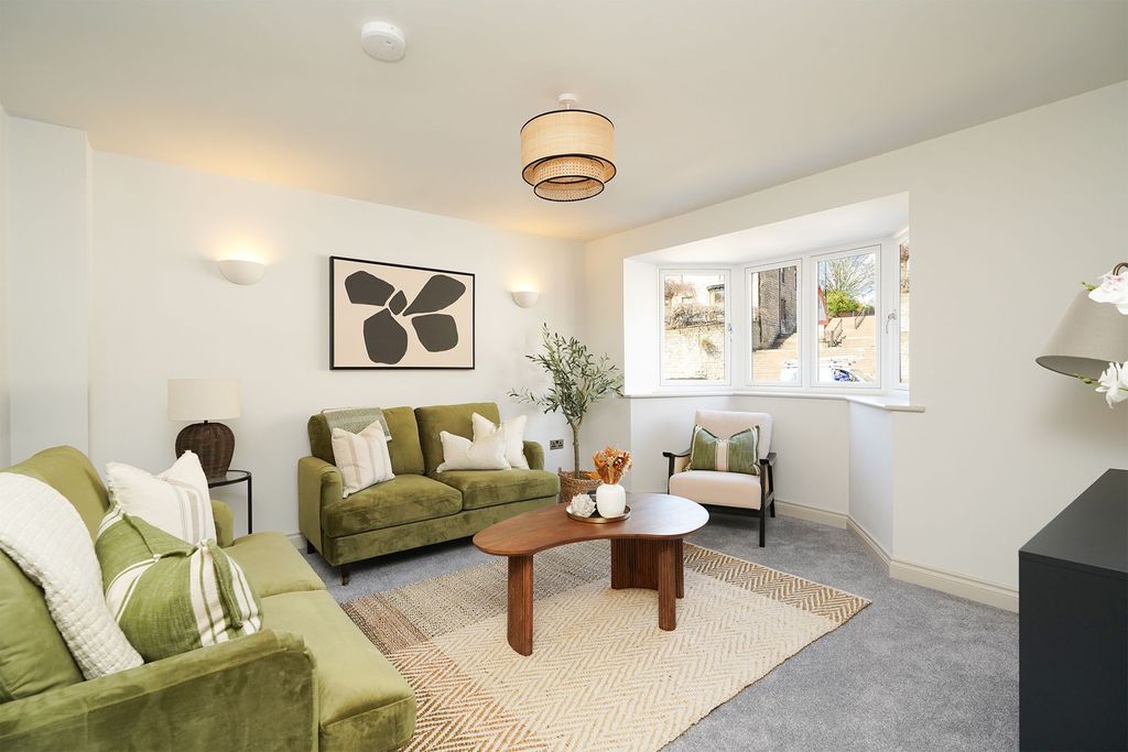 Property photo 3 of 28