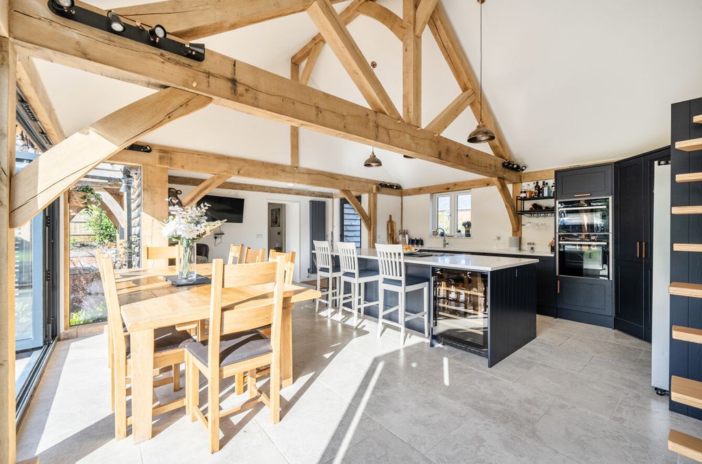 Property photo 3 of 17 1436780-30-69dcc4...